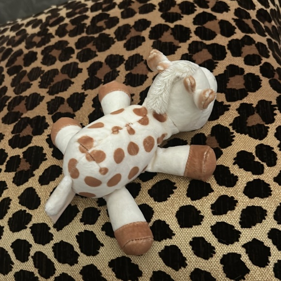 Sophie LA Girafe binky holder - Picture 7 of 17